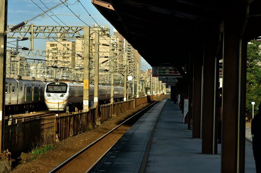 creative digital hub online network