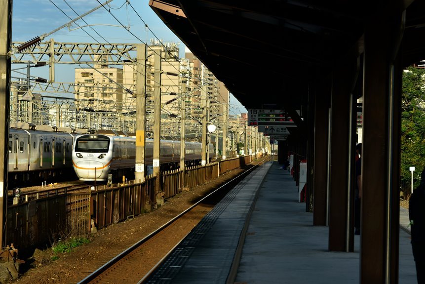 creative digital hub online network